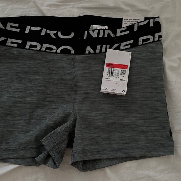 Nike pro shorts - Picture 1 of 2